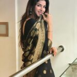 Poonam Dubey Instagram - सुनो मैं तुम्हारे लिए गर्मी की छाँव बन जाऊँगी , पर क्या तुम मेरे लिए बारिश की छत बनोगे? . . . . . #status #romanticquotes #loveintheair #blessed #life ❤️🧿👑♾️ #poonamdubey Bhubaneswar, India