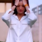 Poonam Dubey Instagram - Mujhe to Teri lat gai lag gai 🙈🙈🙈🙈 @officialjoshapp ❤️🧿 . . . #poonamdubey #reelscreater #joshapp #actress #model #fashionmodel #fitnessmodel Mumbai, Maharashtra