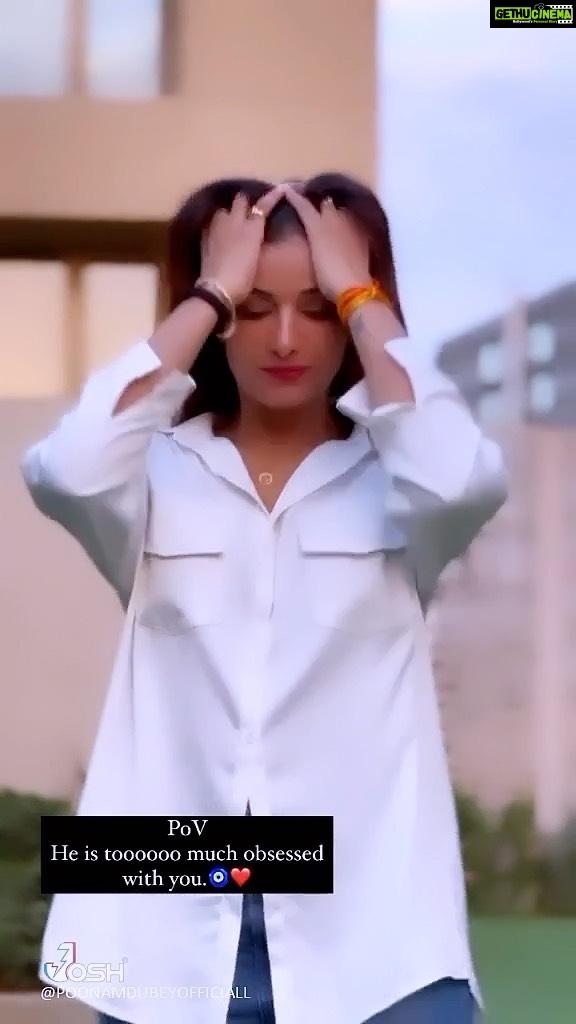 Poonam Dubey Instagram - Mujhe to Teri lat gai lag gai 🙈🙈🙈🙈 @officialjoshapp ❤️🧿 . . . #poonamdubey #reelscreater #joshapp #actress #model #fashionmodel #fitnessmodel Mumbai, Maharashtra