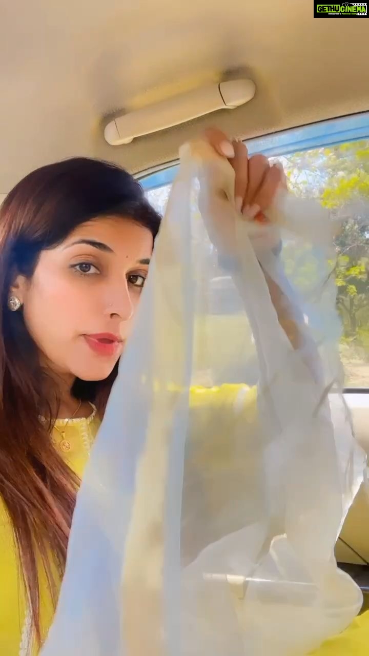 Poonam Dubey Instagram - Farle Bada tu ta ke dihi siyayi Jaldi jaldi reel banana start kariye aap log aur gane ko khoob Sara pyaar dijiye ❣️