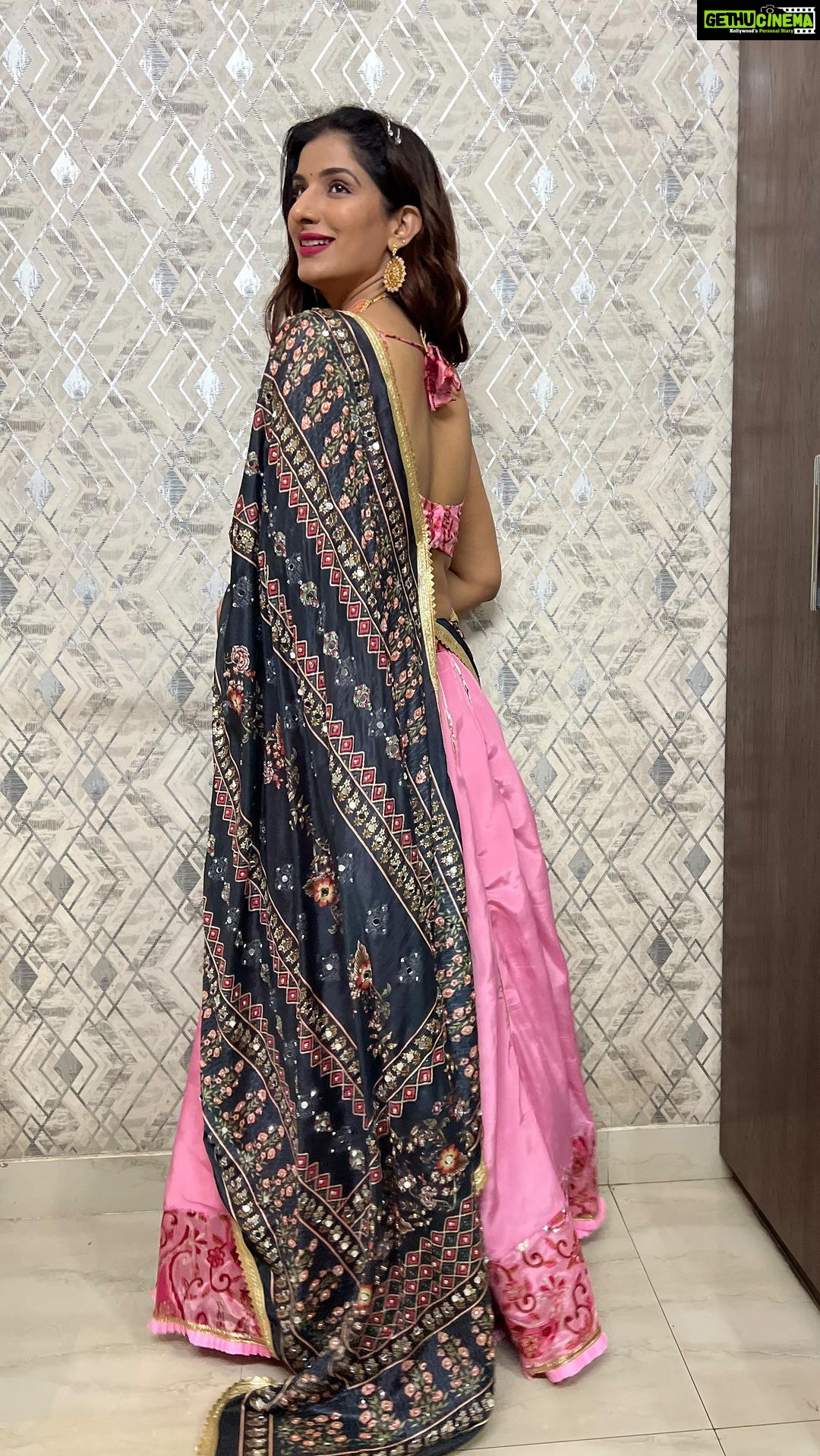 Poonam Dubey Instagram - Lattoo lattoo mai tujhape lattoo ❤️ . . . . @officialjoshapp Patna, India