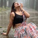 Poonam Dubey Instagram - Tum jo aaye yara barsat aa gai💕💕💕💕💕 . . . . . #barsataagai #réel #reelsinstagram #reelitfeelit #reelsvideo #reelsindia #reelkarofeelkaro #poonamdubey #munnar #mahabaleshwar #india #poonamdubey India