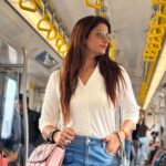 Poonam Dubey Instagram - Be your favourite kind of woman.❤️👑 VC- @motheykabita 💓 . . . . #poonamdubey Mumbai Metro
