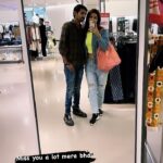 Poonam Dubey Instagram – Chhota hai lekin jo qad me mujhse bada hai ,
Mere har sukh dukh me wo sath mere khada hai… 
I love you so much bhai missing you 😘😘😘 London, United Kingdom