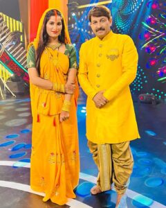 Poonam Dubey Instagram - Wishing you a very happy birthday to megastar of our industry and member of Parliament Shree @manojtiwari.mp  ji.
Mahadev bless you always with good health, wealth and happiness stay blessed and success ever 🙏😇