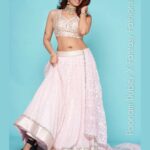 Poonam Dubey Instagram - Gorgeous Baby Pink Lehenga by @fantasyfashionsff In frame Stunning @poonamdubeyofficial #sangeetlehenga #weddinglehenga #bridemaids #wedding2023
