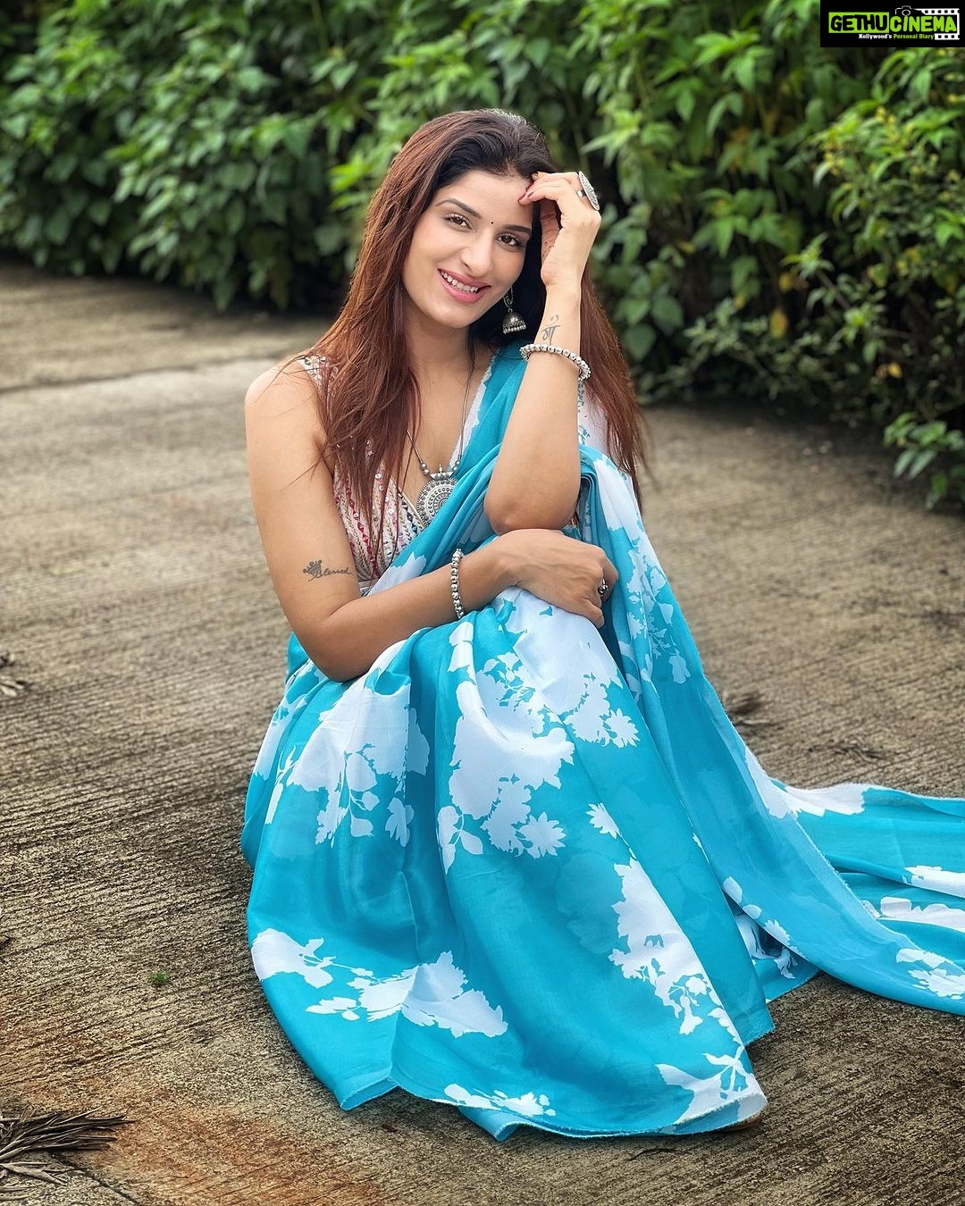 Poonam Dubey Instagram - My love for sarees can never fade in this lifetime…… ❤️ #poonamdubey #sareelove #saree #sareelover #sareefashion #indianwear #indianattire