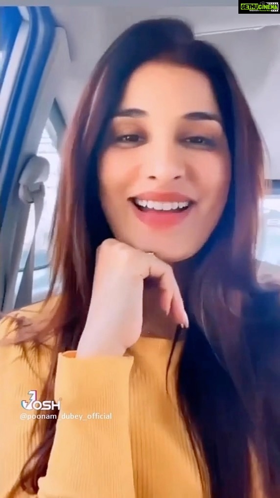 Poonam Dubey Instagram - #piyawahumar ❤️🐠👑🧿♾️ Beautiful song of my beautiful friends @aamrapali1101 @samarsinghh @priyankasingh999 ❤️❤️❤️ . . . . . #bhojpuri #song #bhojpurireels #poonamdubey Mumbai, Maharashtra