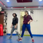 Poonam Dubey Instagram – Trending 3 😍 Dhamaka song iss baar ke new year mein yahi bajega 😍🔥
Choreographer @neerajsingh7515 🔥
@khesari_yadav 🦁 @poonamdubeyofficial 🔥 @saregamahumbhojpuri @badrijha @sanjay_yadav_official910