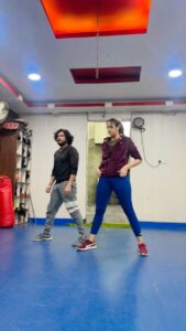 Poonam Dubey Instagram - Trending 3 😍 Dhamaka song iss baar ke new year mein yahi bajega 😍🔥 Choreographer @neerajsingh7515 🔥 @khesari_yadav 🦁 @poonamdubeyofficial 🔥 @saregamahumbhojpuri @badrijha @sanjay_yadav_official910