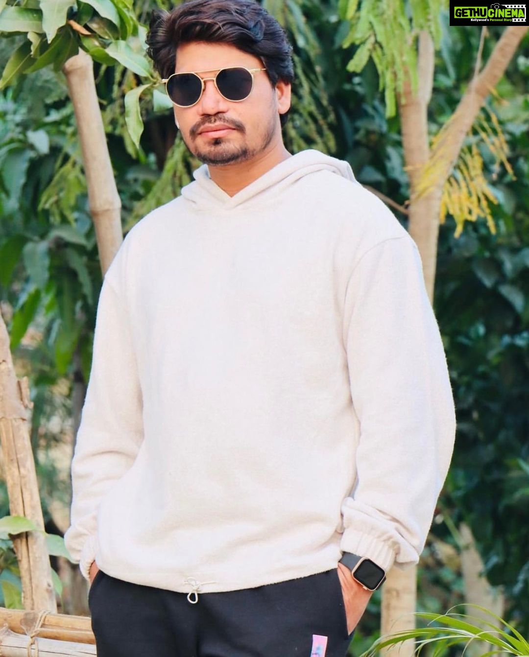 Poonam Dubey Instagram - Happy birthday to you dear @pravesh_lal ji Mahadev bless you always 🤗 Delhi, India