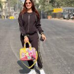 Poonam Dubey Instagram - Original expression in last pic 🙈💓🧿♾️ Udaipur, Rajasthan