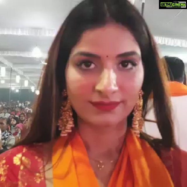 Poonam Dubey Instagram - कुशीनगर महोत्सव में @poonamdubeyofficial सहित कई लोगों को प्राप्त हुआ 'नारी शक्ति व उत्तर प्रदेश रत्न का सम्मान। खास बातचीत में पूनम ने बताया कि भोजपुरी इंडस्ट्री मधुर है। पूर्वांचल महोत्सव