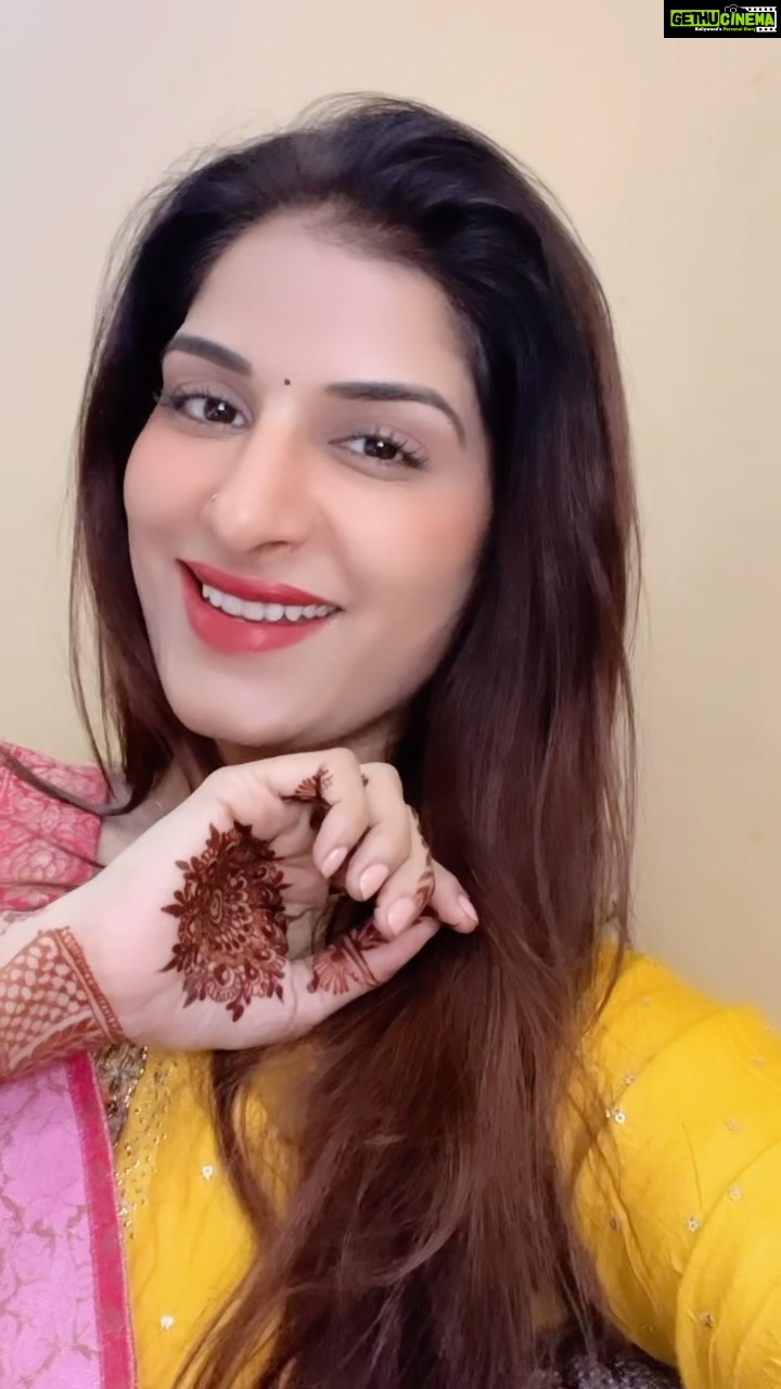 Poonam Dubey Instagram - *लफ्जों* की *साजिश .... मुझे नहीं आती ... *शिद्दत* से *याद* आते हो तुम ... बस *सीधी* सी *बात* ये है .... #poonamdubey Mumbai, Maharashtra