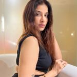 Poonam Dubey Instagram - When you can’t decide which pic is better, post all & let your friends decide… Comments please 🙈 Mumbai, Maharashtra