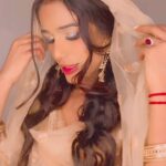 Poonam Pandey Instagram - Youth is a gift of nature but age is work of art..these songs have been very close to my heart, all my dad’s favourite numbers ❤️ . . #old #songs #favorite #pplovers #ppfans #pplovers #dad #pplovers #ppfans #poonampandey