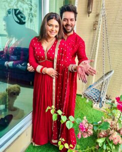 Poonam Preet Bhatia Instagram - Half my love & half your love this way the moon will be complete 🌙 #karwachauth #festivegreetings