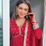 Poonam Preet Bhatia Instagram - Wishing you all a very happy KarwaChauth 🌙 Mehandi by - @arun_mehndi_art_and_classes #karwachauthspecial #laalishq #haapyfasting