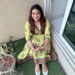 Poonam Preet Bhatia Instagram - Finding my stride in these beautiful Punjabi juttis ❣️ Complete your festive look with @kurrbat 🤎 #juttilove #fashionmeetstradition #elegantfootwork