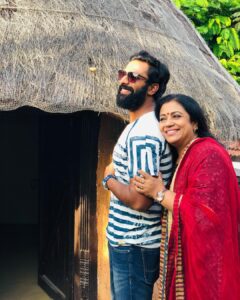 Poornima Bhagyaraj Instagram - Throwback to some memorable  family time❤️😍
#throwback #memories #family #familytime #familyfirst