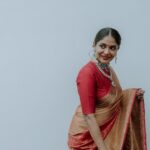Poornima Indrajith Instagram - ♥️ Jewellery; @pureallure.in Make up : @reshmu__ Hair : @rethikarijo Pics : @reth_gvr_cinematographer Retouching: @binoy_devassy_photography