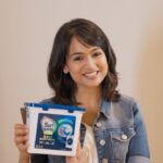 Poornitha Instagram - Laundry is easy peasy With @surfexcelindia’s Surf excel Matic 3-in-1 Smart Shots! 1) Tough stain removal 2) Fabric care 3) Long lasting fragrance 🌸✨ Ready to join the Smart Shots league? Don’t wait – get yours today and make laundry a breeze! 💯👗 #laundryhero #SmartShotsMagic