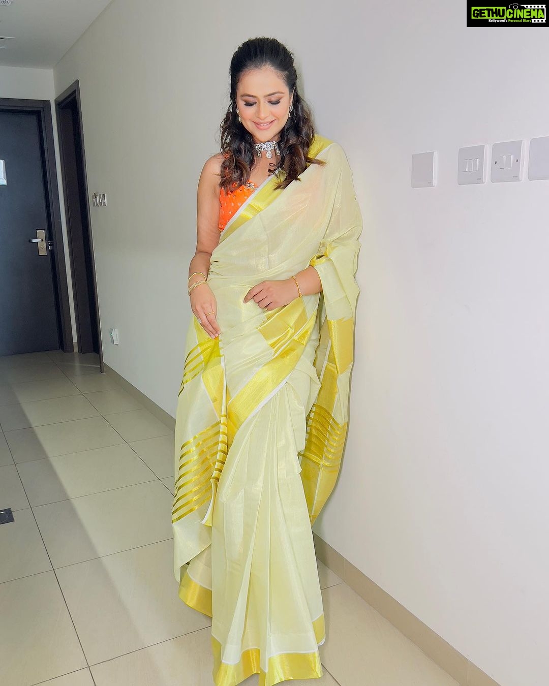 Prachi Tehlan Instagram - The glitters of the day β€οΈ PC : @prayagamartin ππππ Styled By: @rishu812 MUAH : @sheetal_makeupandhair Jewellery: @sollakdesigns Saree: @farashaat_uae #dubaidiaries #travel #actorslife Dubai, United Arab Emirates