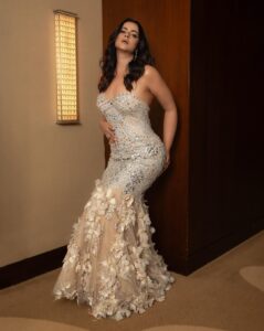 Prachi Tehlan Instagram - Day 1 series from SIIMA Dubai ❤️ this is Prachi 2.0 ❤️‍🔥

Stylist: @rishu812 
Wearing : Fashion Atelier by Dar Sara @fashionatelier.ae 
Accessories: @sollakdesigns 
MUAH: @sheetal_makeupandhair @zhaus_makeup_consultancy 
Captured by: @reyansh_rahul_photography 

Event: @siimawards 

#siimaawards #dubai