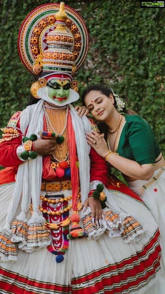 Prachi Tehlan Instagram - Onam is way more than a harvest festival. It is the celebration of a glorious heritage that promotes kindness, empathy, and equality among all. Today, on the day of Thiruvonam, we wish you a happy and prosperous Onam. Enjoy this captivating Onam video created by our #NikonCreator Prachi Tehlan (@Prachitehlan) Shot On : Nikon Z9 Concept & photography @vivahatantra #Nikon #NikonIndia #NikOnam #Onam #OnamVibes #NikonZ9 #NikonVideography #Videography