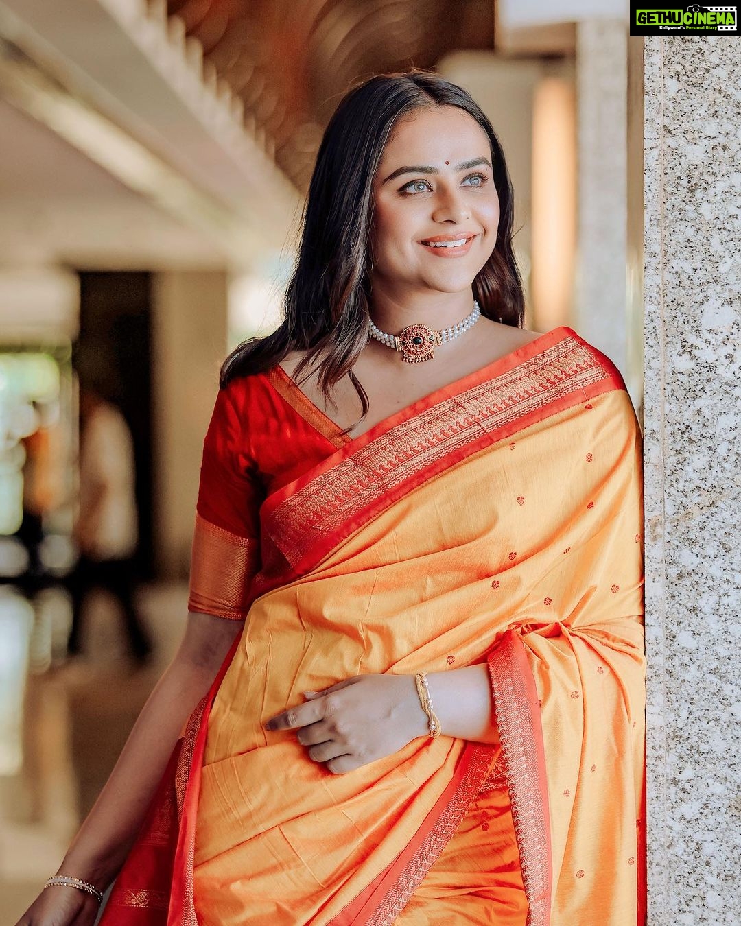 Prachi Tehlan Instagram - 2018 movie success celebration π₯ All about yesterday ! Success celebration of 2018 π₯ congratulations to the entire team. And thank you @venukunnappilly for having me as a guest to honor the team members. It was my privilege. Iβm so happy to see that team @kavyafilmcompany is expanding and making exceptional movies πβ€οΈ TEAM: DOP :@shanu_lensout_ Team : @lensoutmedia Styled By: @styyledbyjoe MUAH: @bushraz_makeupstudio Wearing: @byhand.in Jewellery : @kaya_online_ Location : @lemeridienkochi #2018movie #2018successstory #2018everyoneisahero Le Meridian Kochi