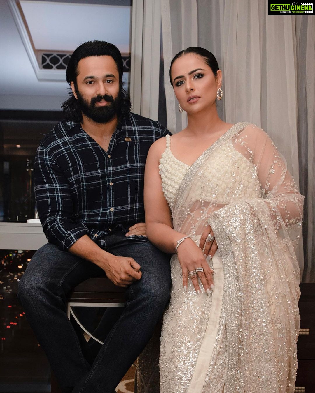 Prachi Tehlan Instagram - @iamunnimukundan 🔥I have been waiting to post this since quite sometime! 5 years of friendship and you keep surprising me and inspiring me with your professional decisions, perseverance and dedication towards your love for cinema. I am soo soo happy to see you grow as an actor and now a producer! Yet another feather of the cap. Many many congratulations to you for Best Debutant Producer for #Meppadiyan at @siimawards last night! ❤️ Keep up the great work ! Cheers to the happiness! laughter ! Lame conversations! Intellectual conversations! And to ‘The Pomegranate’ 🤭😅🤗 PS- we tried being candid for the cam ! 📸 - @reyansh_rahul_photography Stylist: @rishu812 Wearing : @dlmayaofficial @dlmaya8 Accessories: @sollakdesigns MUAH: @glam_by_barsha @zhaus_makeup_consultancy Captured by: @reyansh_rahul_photography Event: @siimawards #friendshipgoals #siima2023dubai #bestdebutantproducer Dubai, United Arab Emirates