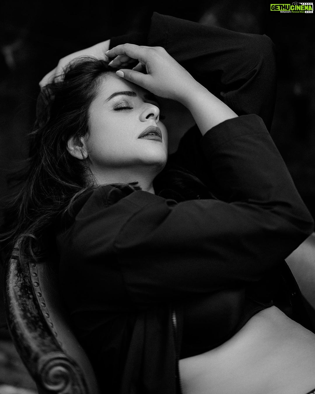 Prachi Tehlan Instagram - My favourite B&W series clicked by the one of the best in town and my all time favourite ! ❤️ Muse: @prachitehlan Photographer: @richard_antony_ Designer stylist : @jishadshamsudeen Makeup & HairStyling : @jcb_kochi Crew :@cinematographer_jibin_dev @knowrich Retouch : @sam_retouch #blackgirlmagic #blackandwhite Kochi, India