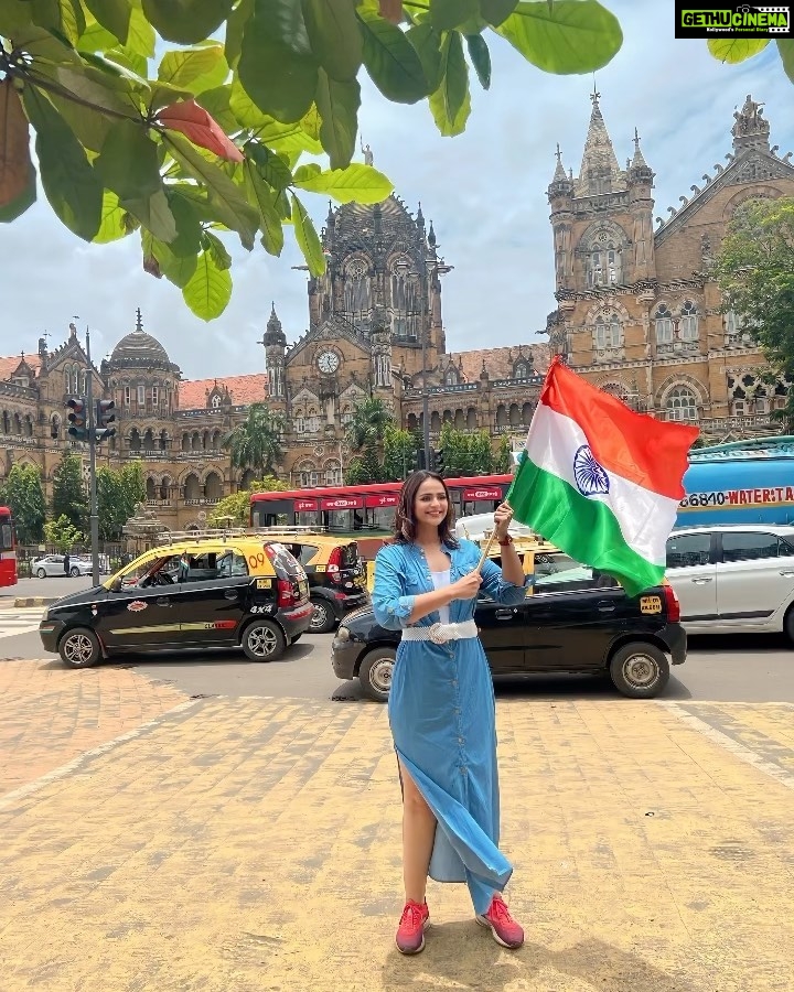 Prachi Tehlan Instagram - My fond memories of celebrating Independence Day in India and abroad. It’s so beautiful how sports and culture connects the people across borders and I am fortunate to experience both in one lifetime. Be free mentally and spiritually and celebrate the Independence Day 🇮🇳 everyday in your life until last. #happyindependenceday #76thindependenceday #indiaindependenceday #indian #proudindia Kochi, India