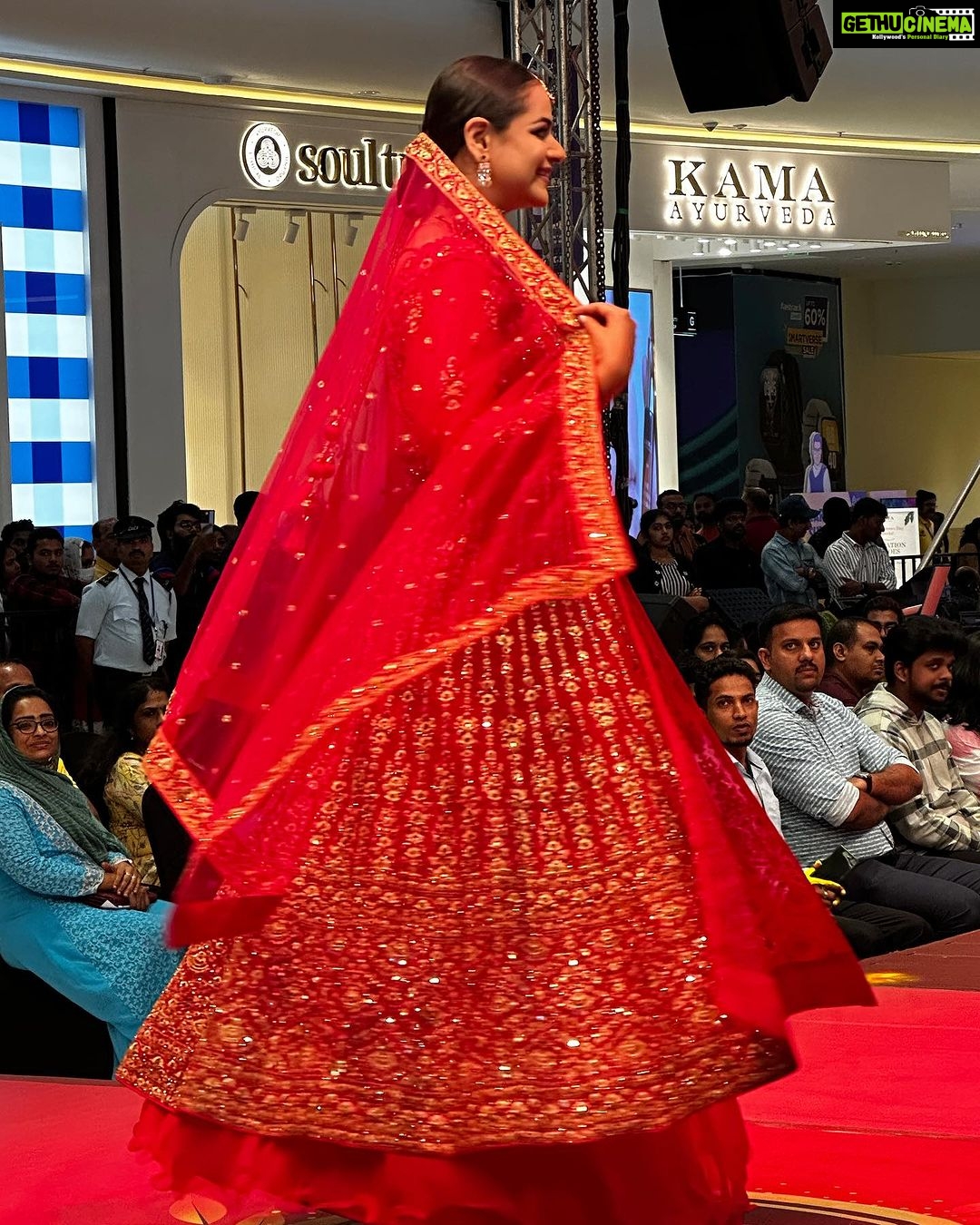 Prachi Tehlan Instagram - #sundayphotodump #trivandrumdiaries #actorslife #event #lulucelebrate #showstopper ❤️