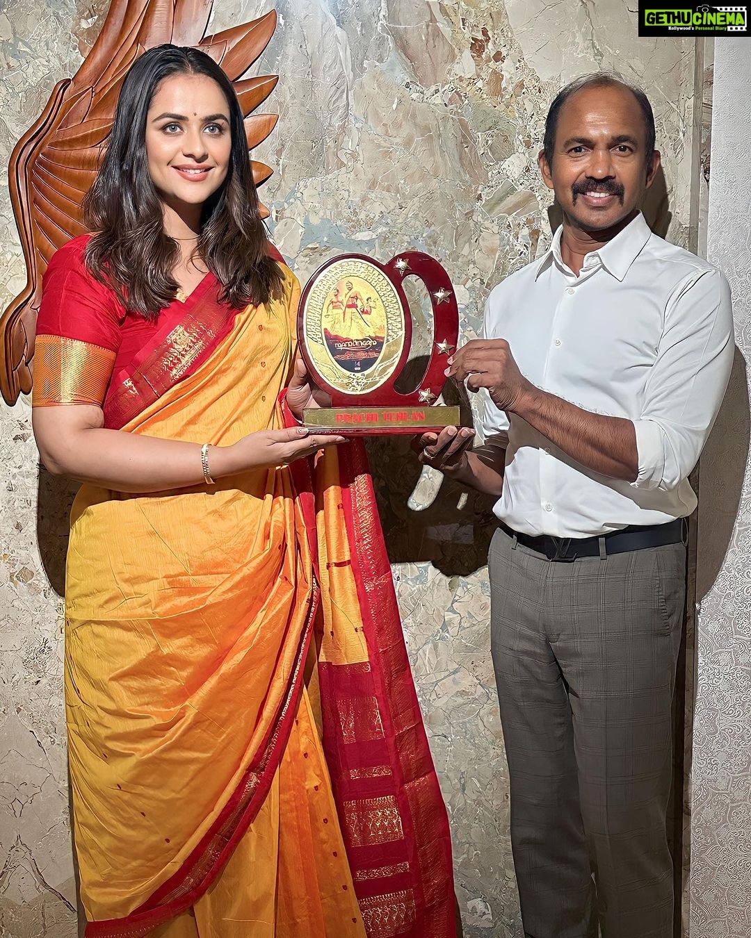 Prachi Tehlan Instagram - 2018 movie success celebration π₯ All about yesterday ! Success celebration of 2018 π₯ congratulations to the entire team. And thank you @venukunnappilly for having me as a guest to honor the team members. It was my privilege. Iβm so happy to see that team @kavyafilmcompany is expanding and making exceptional movies πβ€οΈ TEAM: DOP :@shanu_lensout_ Team : @lensoutmedia Styled By: @styyledbyjoe MUAH: @bushraz_makeupstudio Wearing: @byhand.in Jewellery : @kaya_online_ Location : @lemeridienkochi #2018movie #2018successstory #2018everyoneisahero Le Meridian Kochi
