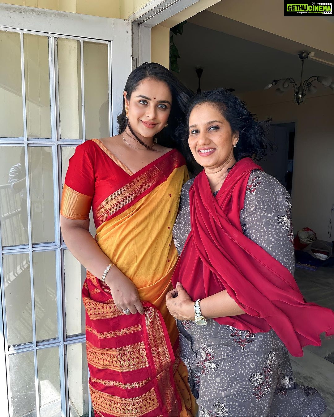 Prachi Tehlan Instagram - 2018 movie success celebration π₯ All about yesterday ! Success celebration of 2018 π₯ congratulations to the entire team. And thank you @venukunnappilly for having me as a guest to honor the team members. It was my privilege. Iβm so happy to see that team @kavyafilmcompany is expanding and making exceptional movies πβ€οΈ TEAM: DOP :@shanu_lensout_ Team : @lensoutmedia Styled By: @styyledbyjoe MUAH: @bushraz_makeupstudio Wearing: @byhand.in Jewellery : @kaya_online_ Location : @lemeridienkochi #2018movie #2018successstory #2018everyoneisahero Le Meridian Kochi