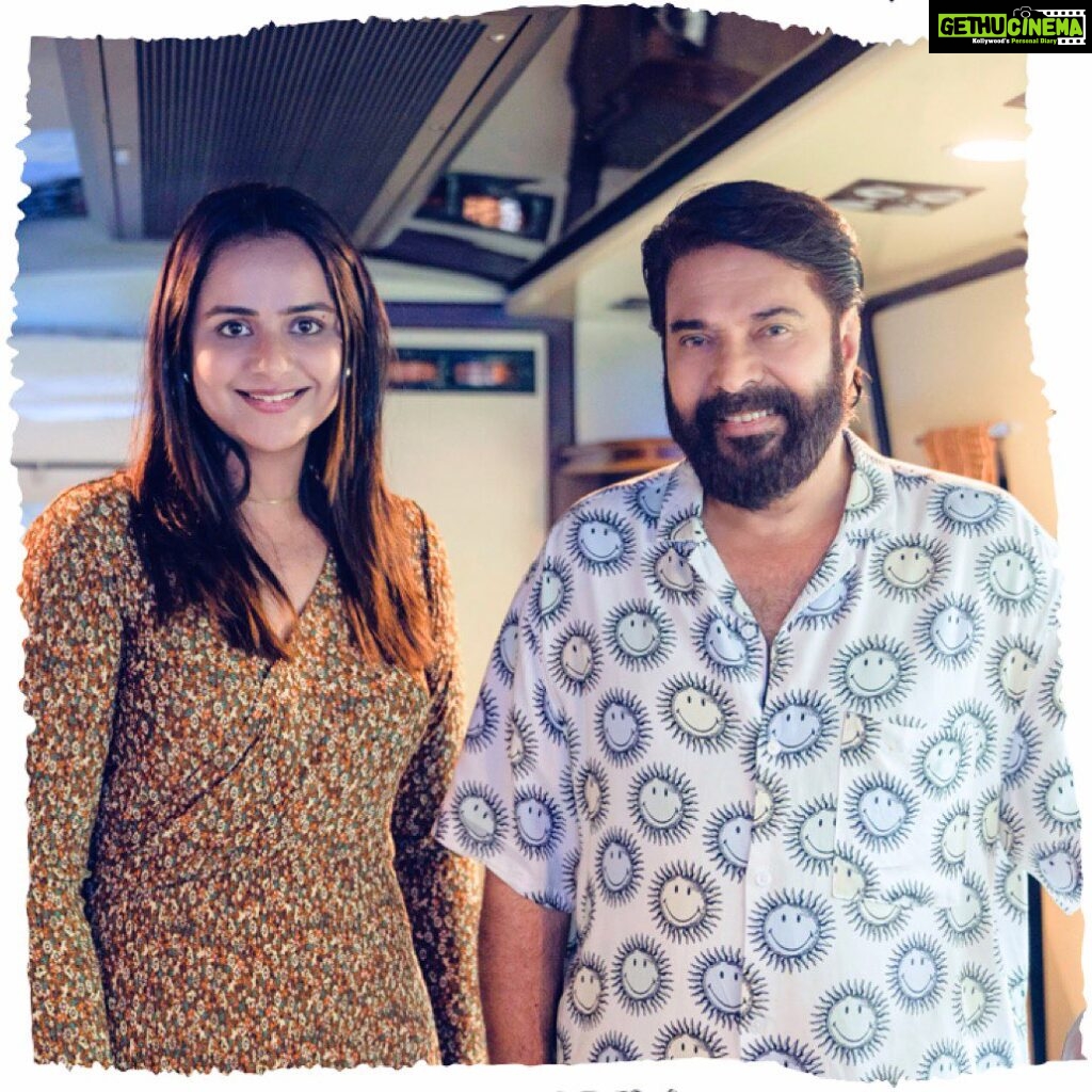 Prachi Tehlan Instagram - Having my fan moment with @mammootty #Mammooka almost after 4 years! And how dare I don’t go in person to congratulate him while in Kochi. Mammooka secured prestigious Best Actor award at 53rd Kerala State Film Awards for his exceptional portrayal in the acclaimed film 'Nanpakal Nerathu Mayakkam,' directed by the talented Lijo Jose Pellissery. ❤️ I met him today and he is as charming as ever! Brutally honest and great sense of humour. The smile won’t vanish when you are around him because either you are in awww of him or you are just smiling and laughing enjoying the conversation with him. Forever grateful 🥹 PS - To make you all feel jealous !!! I requested Mammooka for a hugg… and heyyyyy I got one 🥰🥰🥰🥰🥰🥰🥰🥰🥰 Now and forever love #Mammooka 🤩❤️ #biglittlefangirl @mammooka 📸 @saranblackstar Kochi, India