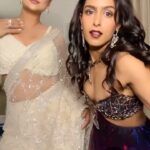 Prachi Tehlan Instagram - Just a glam, girls night out! #girlsnightout #redcarpetready