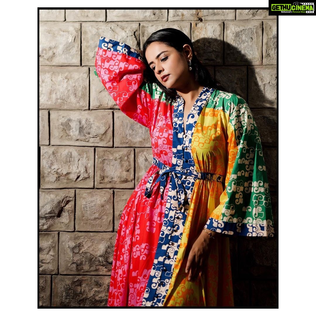 Prachi Tehlan Instagram - Sometimes what you need is a little splash of colors 🎨 What is coming is better than what is gone 💕 Dress: Personal Wardrobe Handbag: @dior Ring & Bracelet: @louisvuitton Earrings Styled by- @stylebyniti Earrings- @fadindiaa #womensday2023 #celebrations #latepost #sundayvibes Delhi, India