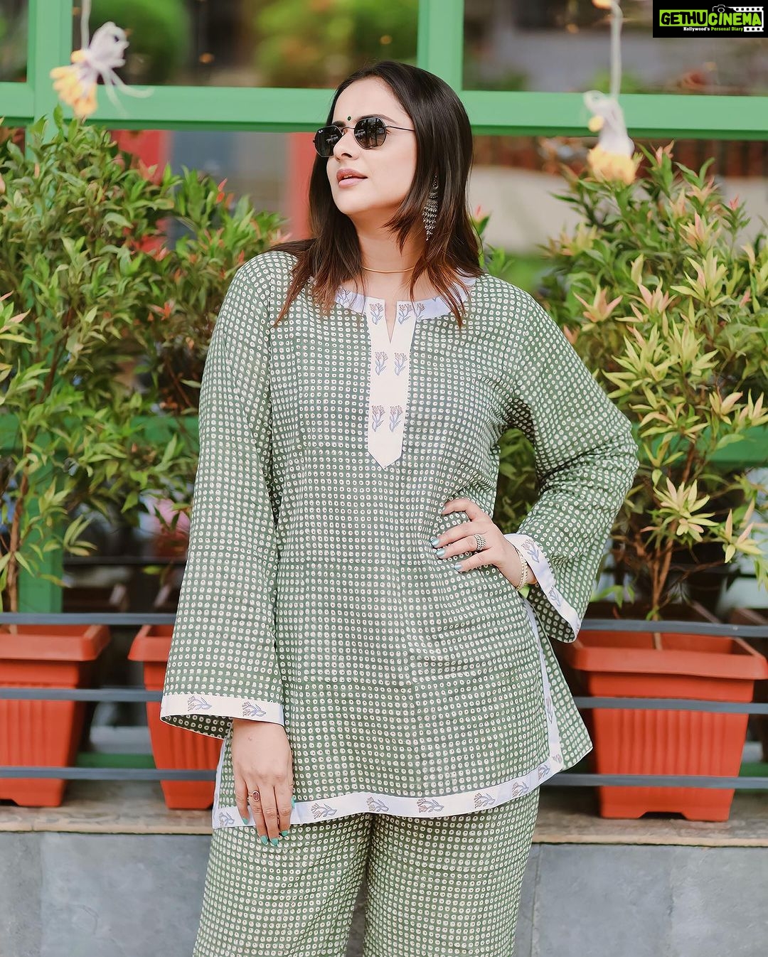 Prachi Tehlan Instagram - Thank you @raeth_official for this beautiful outfit. I loved the comfy fit and the love with which it was packed and sent to me💕 📸 @mufeed_qasim #brandcollaboration #fashion #loungewear #comfyoutfit #cotton #PTposes #kochi #actorslife #fun Kochi, India
