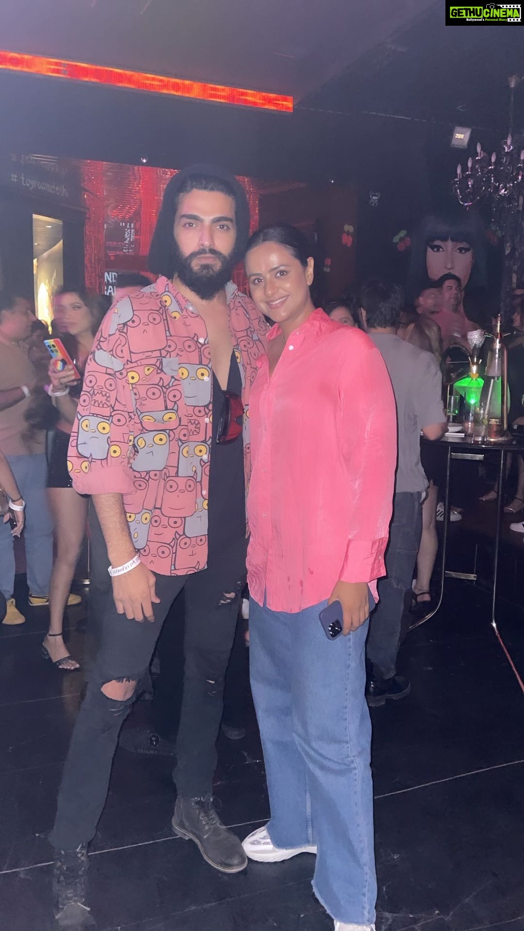 Prachi Tehlan Instagram - Had to be a Punjabi song for this handsome !! Met him after 7 years at a random party in Delhi but woah… same vibe and energy .. keep setting the ramp on fire 🔥 and stay in touch more often 🤗 @saagargera_official #friendshipgoals #supermodel #actorvijay