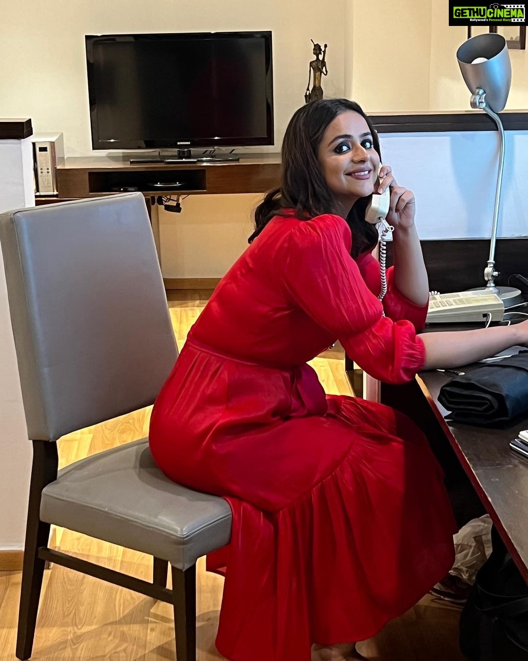 Prachi Tehlan Instagram - A little bit of drama here and there is too much fun đđŹ A part of my life revolves around being in a fantasy land only you can create and imagine ! Have you experienced that too ? Trust me .. the feeling is beautiful â¤ď¸ #lifeofanactor #nikon #love #passion Delhi, India