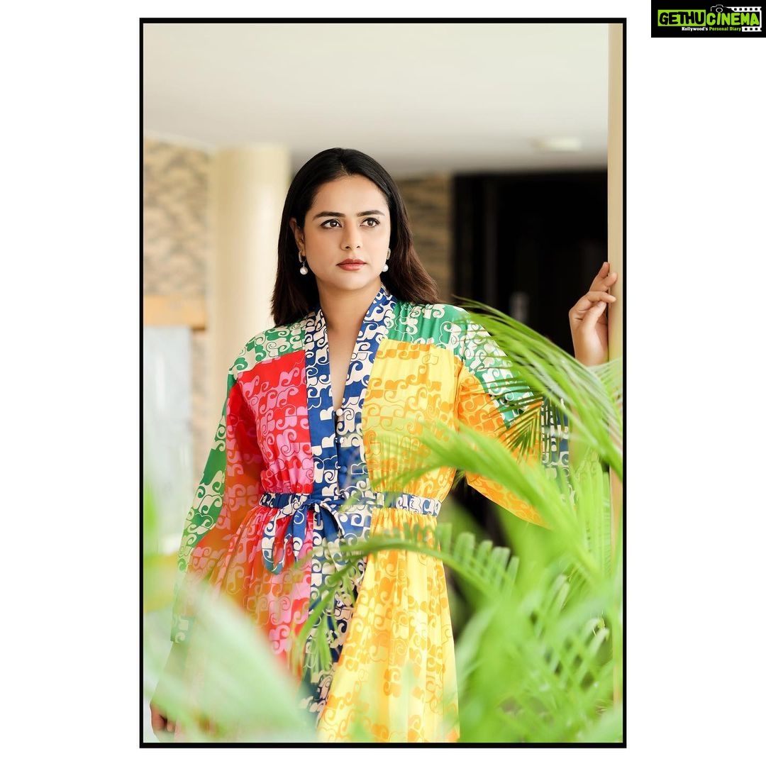Prachi Tehlan Instagram - Sometimes what you need is a little splash of colors 🎨 What is coming is better than what is gone 💕 Dress: Personal Wardrobe Handbag: @dior Ring & Bracelet: @louisvuitton Earrings Styled by- @stylebyniti Earrings- @fadindiaa #womensday2023 #celebrations #latepost #sundayvibes Delhi, India