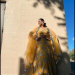 Prachi Tehlan Instagram - I'm the yellow flame that lights up even the darkest of nights 🤩😜 Wearing @sarashiva9 #beingquirky #newyorkdiaries #love #colorofsky #indiangirls #indianoutfit Hicksville, New York