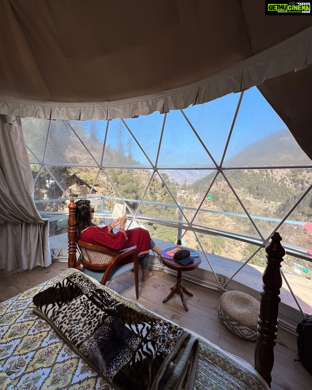 Prachi Tehlan Instagram - Wait till the last swipe for the beautiful video ❤️ First visit to Jibhi by road! Stayed at this beautiful property @moonstonehammockofficial . Must visit for : - beautiful location - 3 different categories of rooms. Ours is the dome - small team and very loving - 3 beautiful dogs - mouthwatering food !!!! 😍😍🙌🏻 (excitement only because I am a foody) aur pahadon par aisa khana mil jaye pyaar se to kya baat kya baat 😍 - bonfire at this cozy location and great music played #jjbhi #domestay #prachitehlan #travels #mountains #himachal #beuatifuleverything Moonstone Hammock