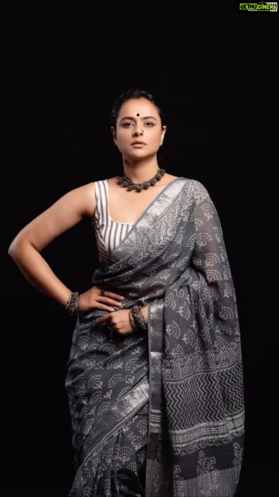 Prachi Tehlan Instagram - ANYDAY I would prefer an Indian outfit over western… a saree, suit, Kurti 🥰 what do you like me more in ? Indian or western 🤔 #loveforindianwear #bestoutfits