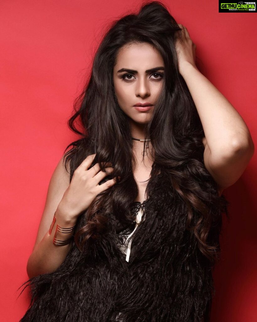 Prachi Tehlan Instagram - Want to party with me tonight ? 😜 #vibe #itsallaboutvibes #love #fashion #attitude