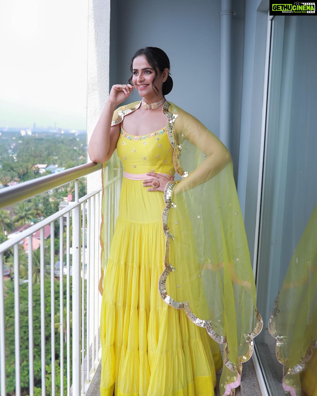 Prachi Tehlan Instagram - They say a person needs just three things to be truly happy in this world: Someone to love, something to do, and something to hope for. Blessed to be the one to have all 3 aligned for me always. ❤️ #blessed #happiness #courage #fightingtheodds