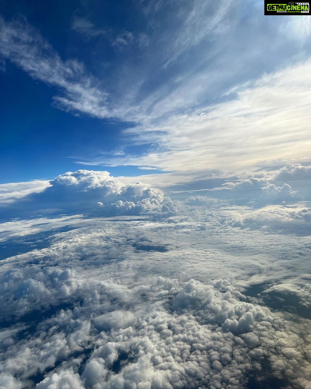 Prachi Tehlan Instagram - After a long hectic weekend and back to back flight travels … I was tired when I opened the window and captured something so magical ❤️ #gratitude #hardwork #passion #photooftheday #Nikon #NikonIndia #NikonIndiaOfficial #NikonVideography #NikonPhotography #NikonAsia #Nikonexperts