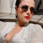 Prachi Tehlan Instagram - Being my own boss .. now and always! ❤️ Chilling under the sun protected by glass shed in the #NYC 🥰 Wearing: @mango Lipstick: @beloracosmetics #traveller #representingIndia #75thindependenceday🇮🇳 Long Island Marriott